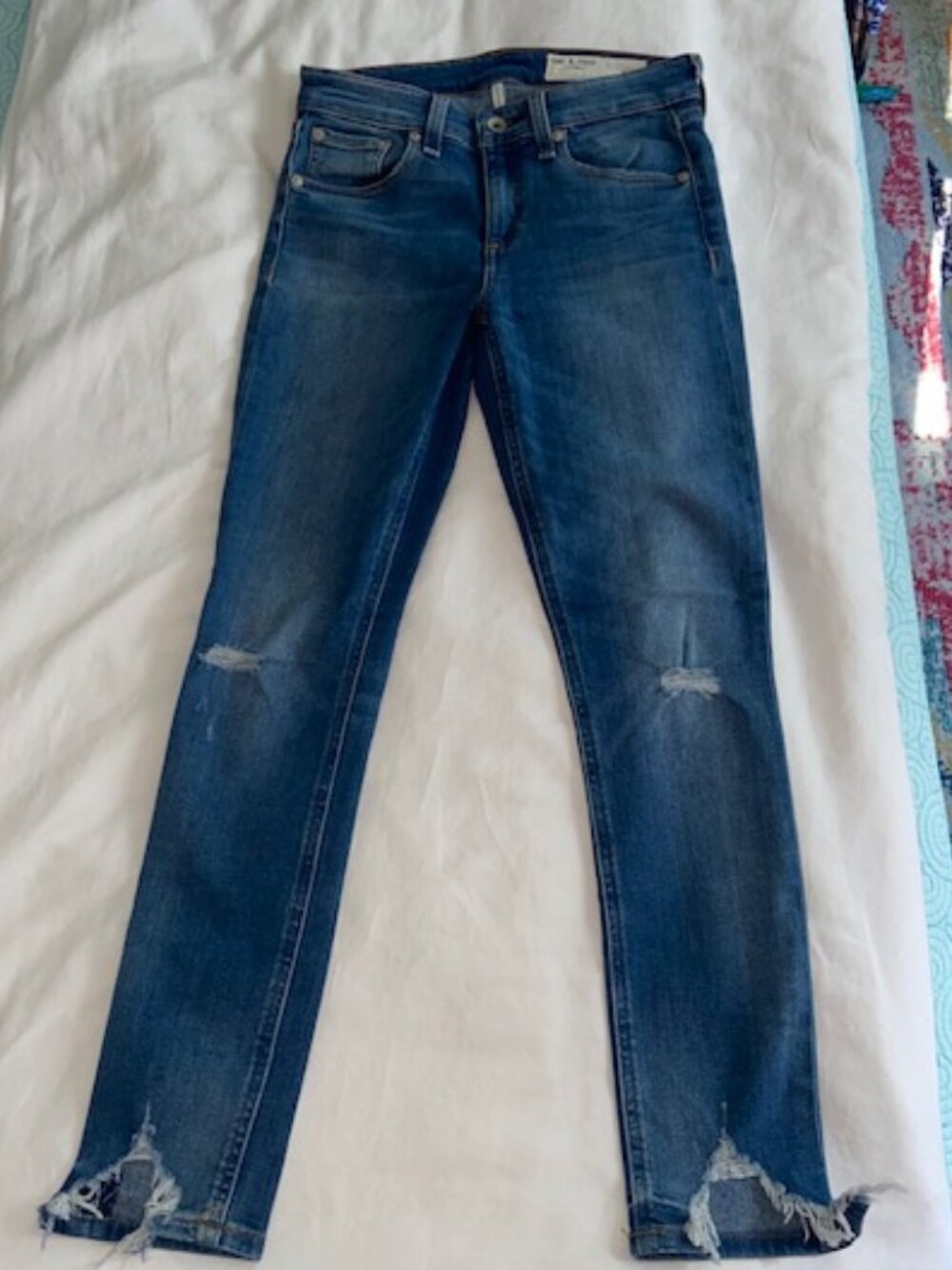 rag & bone Cate Mid Rise Ankle Distressed Skinny Jeans in Hazy Daze in size 25